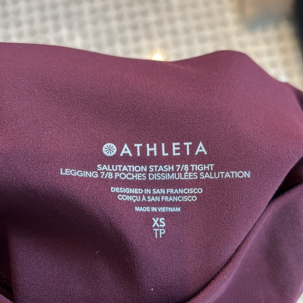 Athleta maroon Salutation Stash 7/8 tight. Size XS - Picture 6 of 6